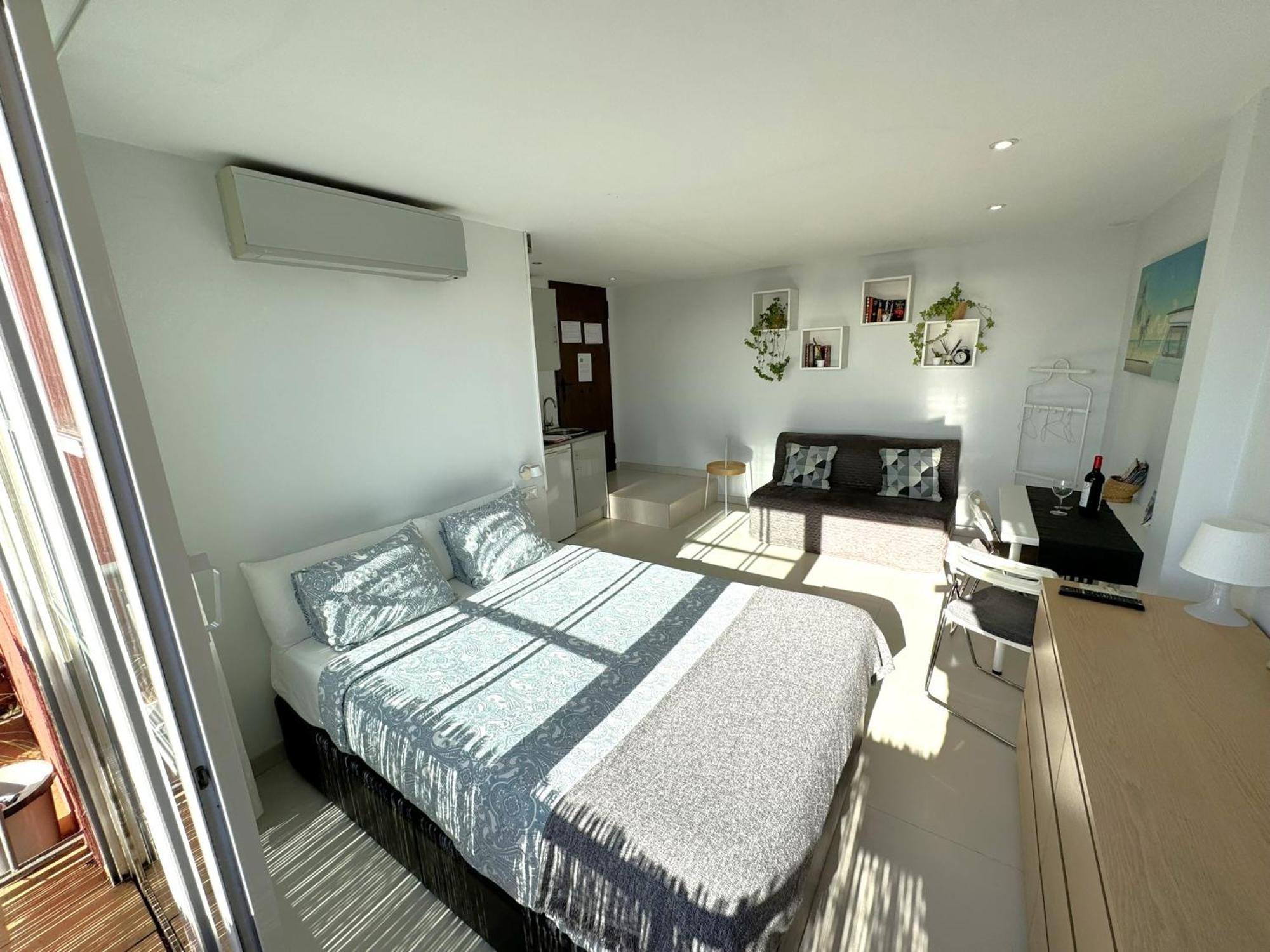 Peaceful Studio With Amazing Sea Views And Free Parking Benalmádena Eksteriør bilde